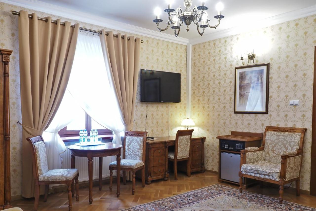 Hotel Sarmata Zespol Dworski Sandomierz Bagian luar foto