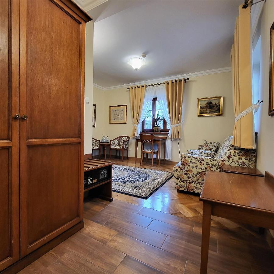 Hotel Sarmata Zespol Dworski Sandomierz Bagian luar foto